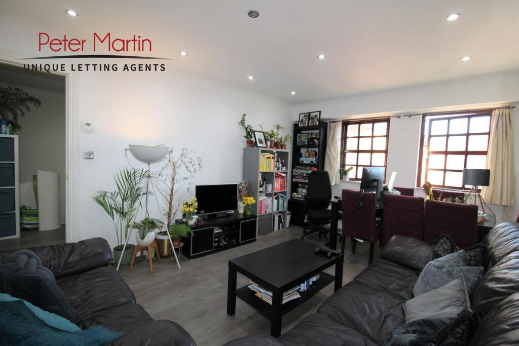 Main image of property: Hamlet Square, Cricklewood, NW2