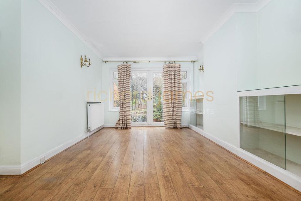 Glenwood Road, Mill Hill, NW7 photo 4