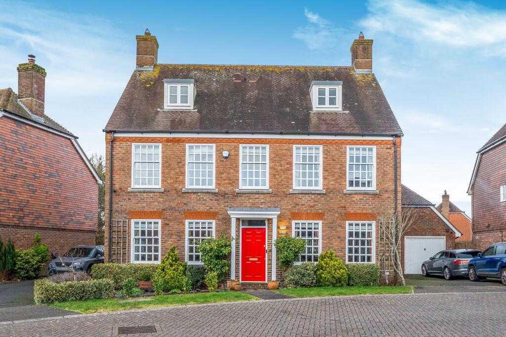 Main image of property: Barrow Close, Billingshurst, RH14