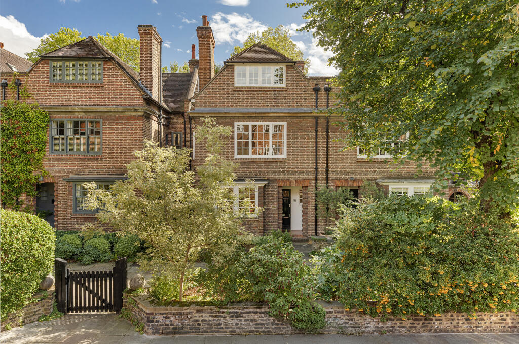 Main image of property: 86 Chelsea Park Gardens, Chelsea, London, SW3