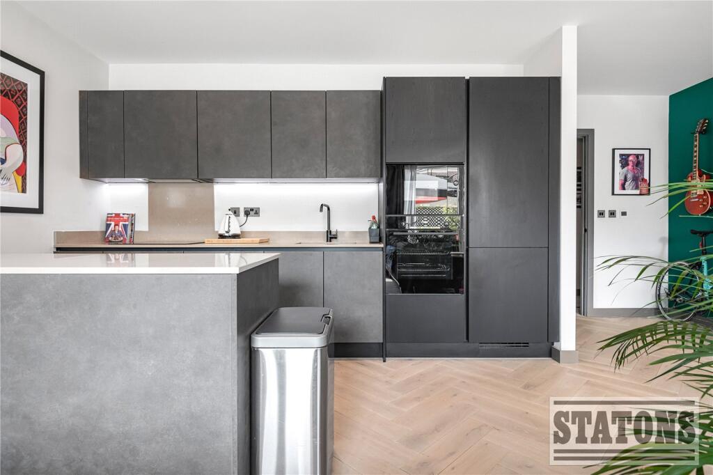 Apartment in London - View 5