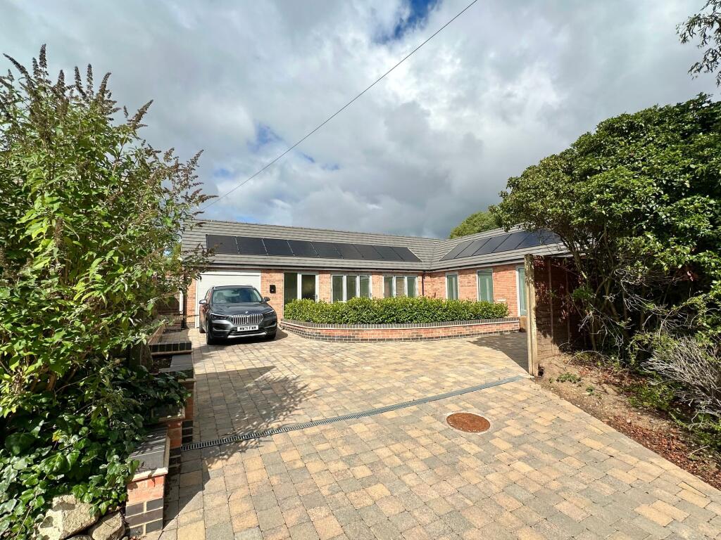 3-bed detached on Church Lane, Thornton, LE67, £675,000