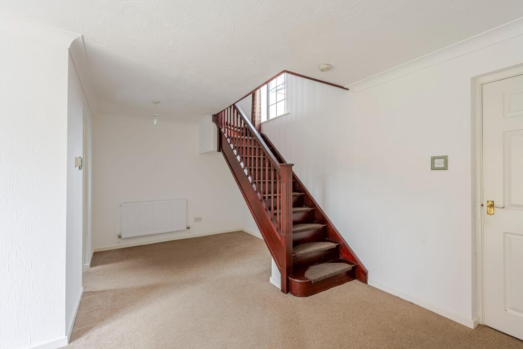 Chiltern Close, North Station, Colchester, CO1 photo 4