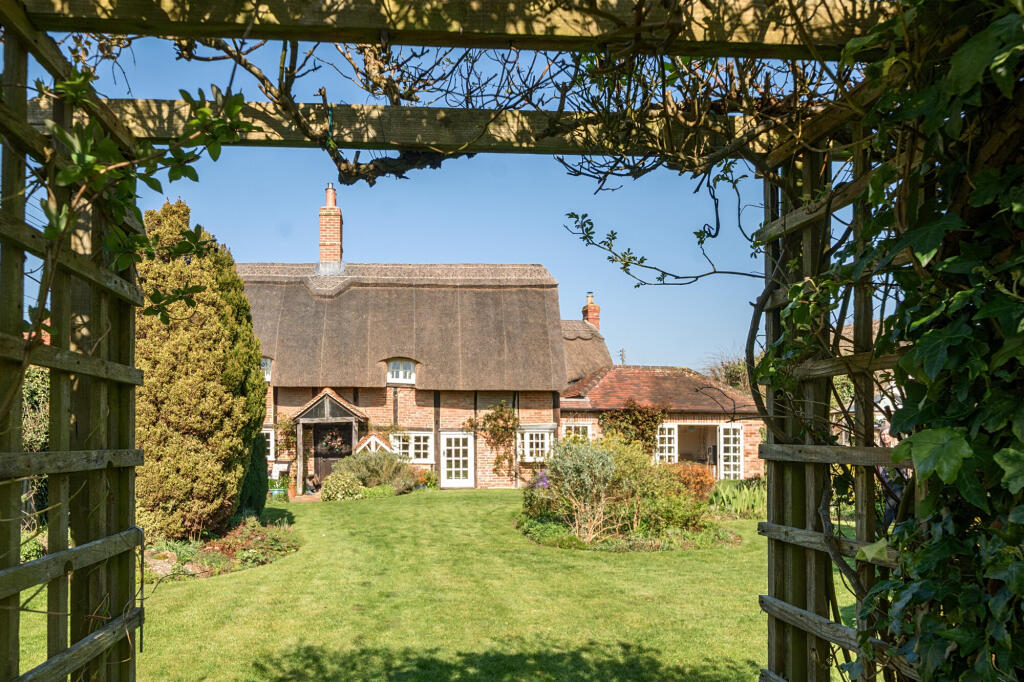 Main image of property: Bridge Road, Ickford, HP18