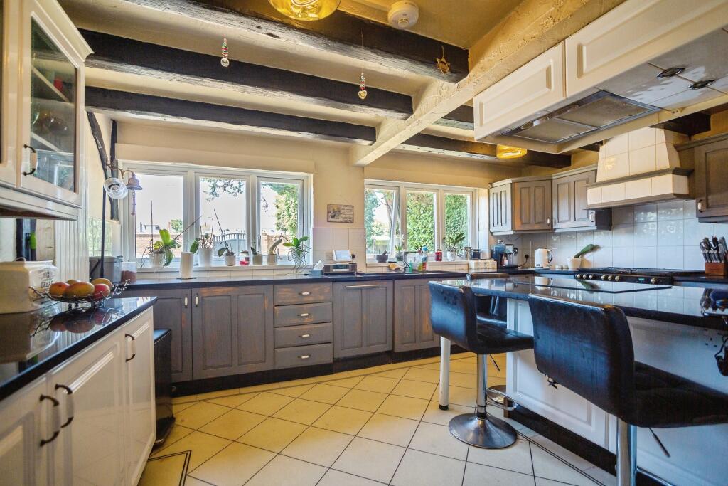 House in Tonbridge - More