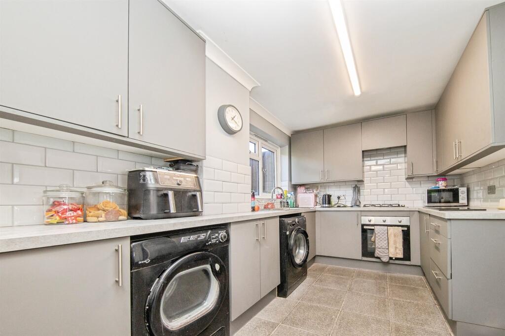House in Ipswich, Westbourne - More