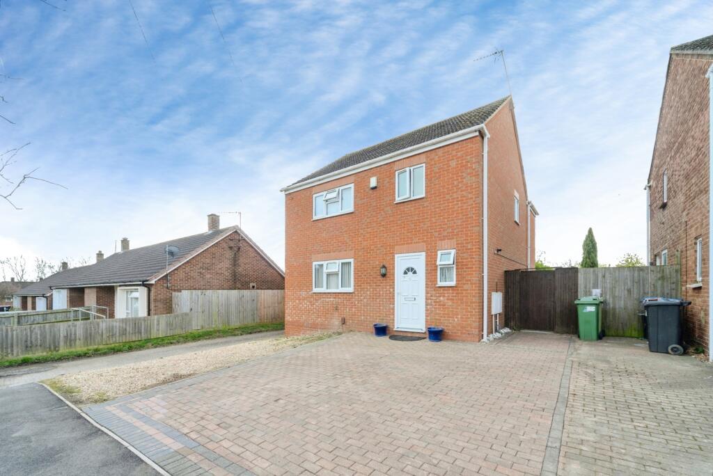 Main image of property: St. Davids Road, MILTON KEYNES, Buckinghamshire, MK3