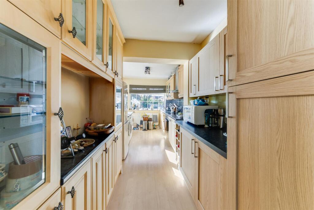 Hazel Crescent, Kidlington, Oxon - View 4