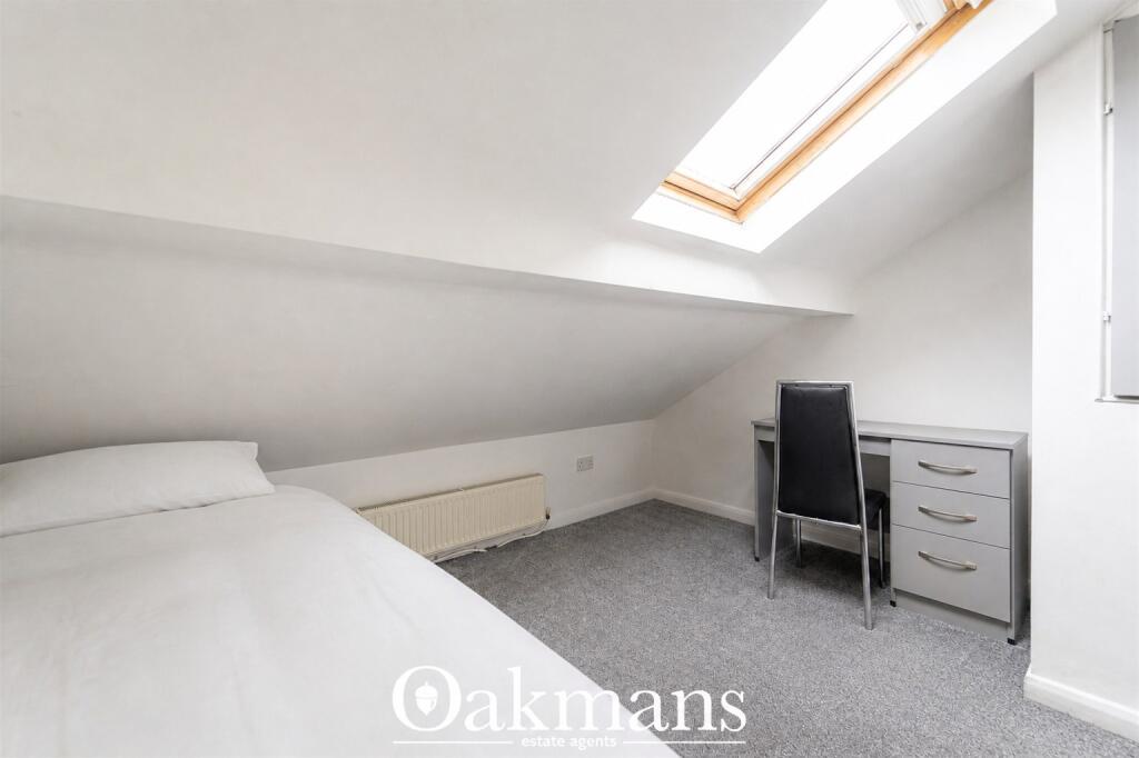 6 bedroom house for rent