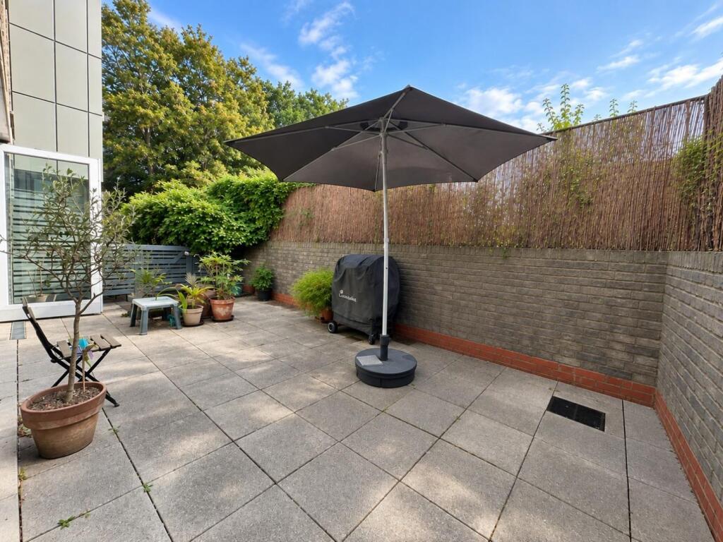 Apartment in London - View 2