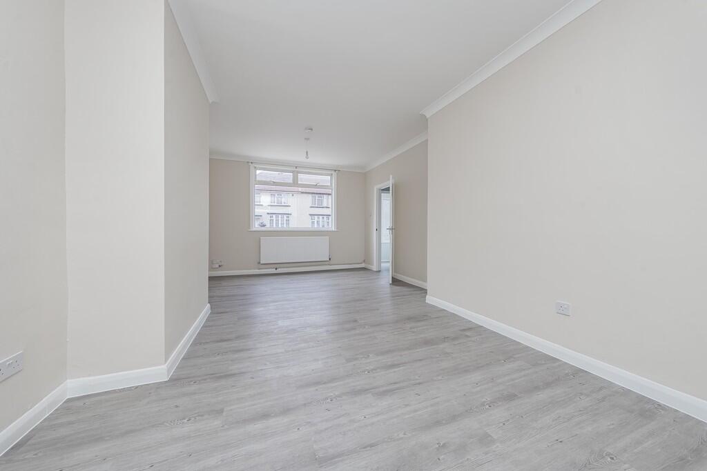 House in London - View 3