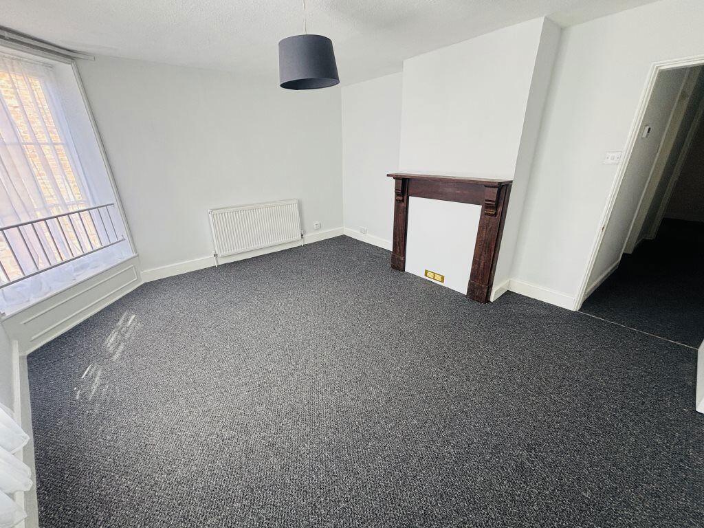House in Boston, Bargate, Witham - More