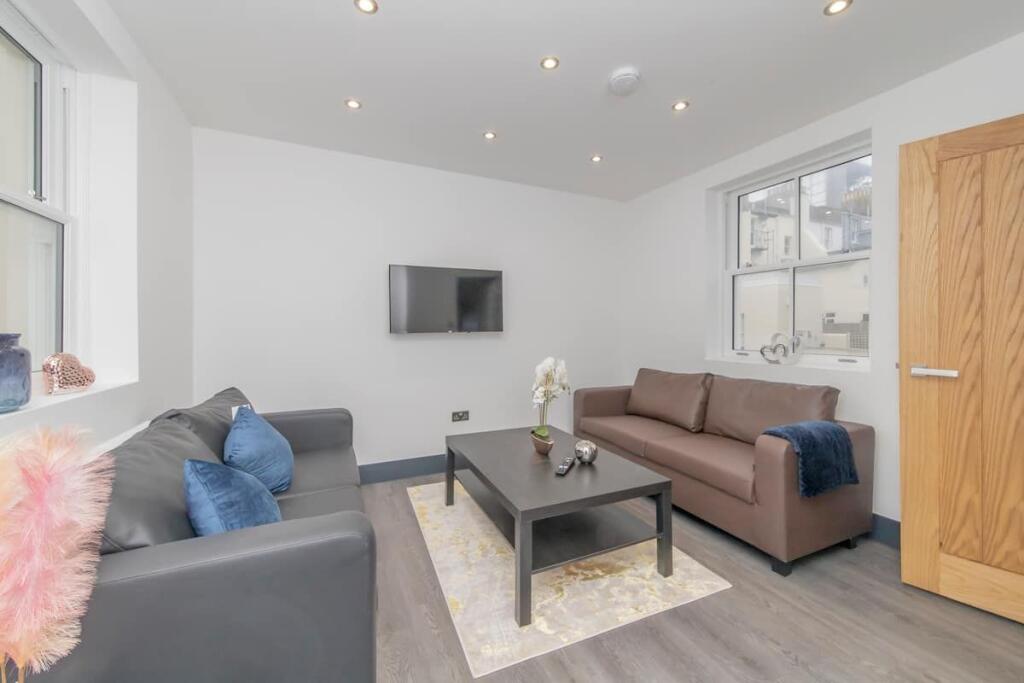 Apartment in Brighton, Kemptown - View 2