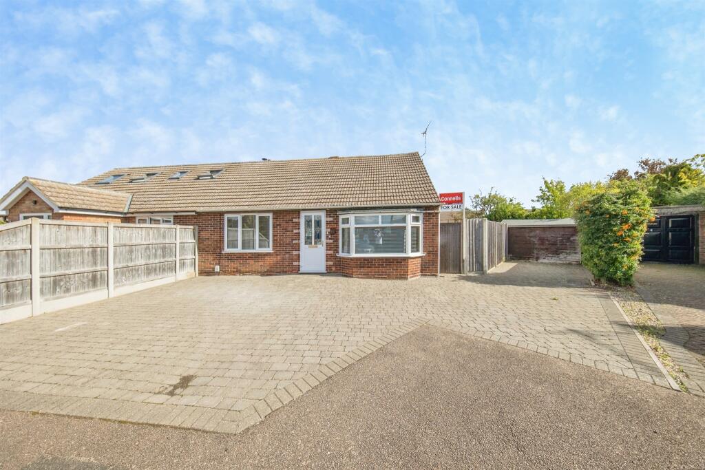 2-bed semi-detached on Aberfoyle Close, Ipswich, £260,000