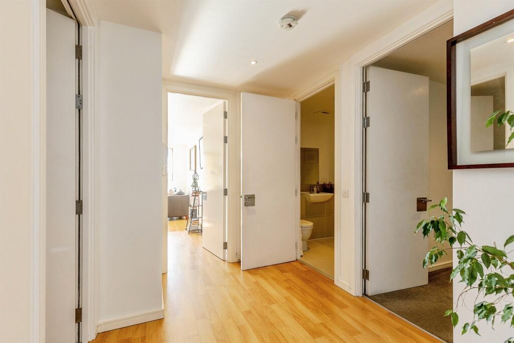 Apartment in Bristol, City of Bristol - View 4