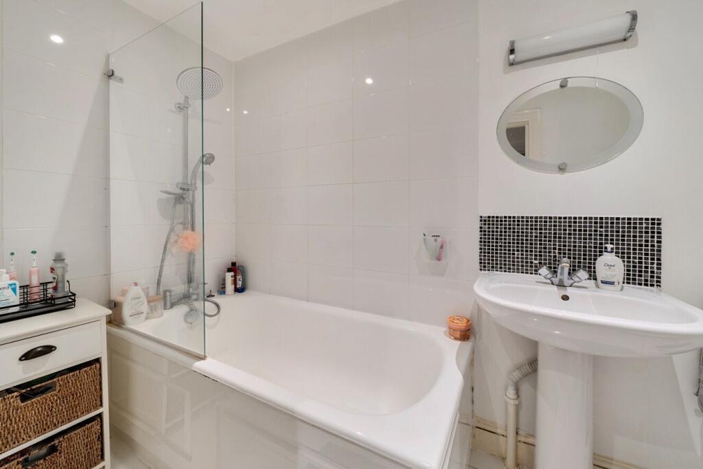 Apartment in London - View 4