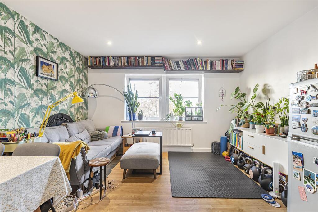 Main image of property: Scott Avenue, London