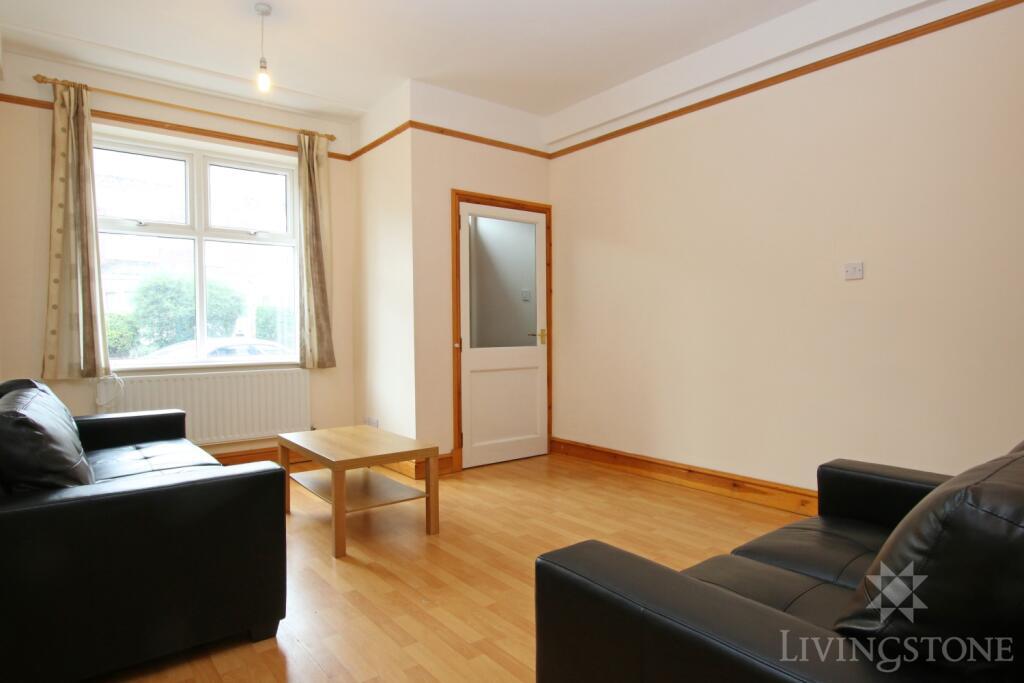 Main image of property: Clarendon Park Road, LE2 3AN