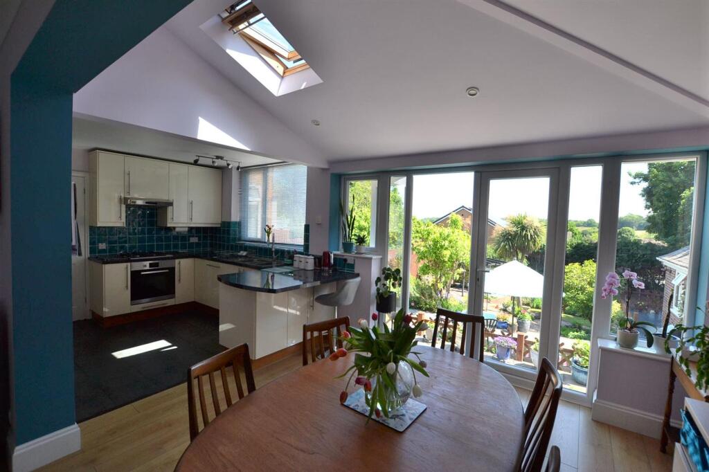 Leicester Road, Shepshed, LE12 photo 5