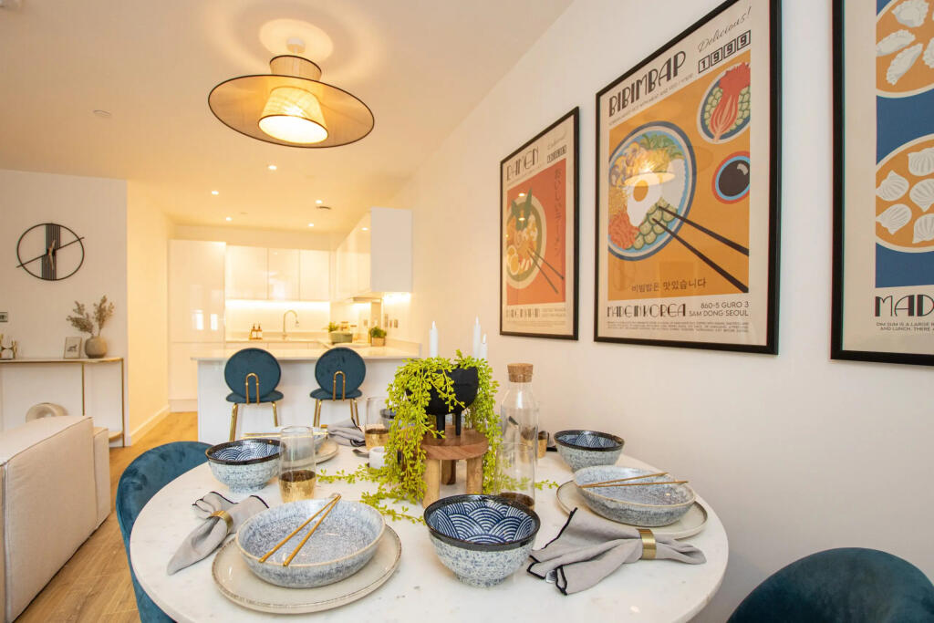 Apartment in Ashford, Kent - More