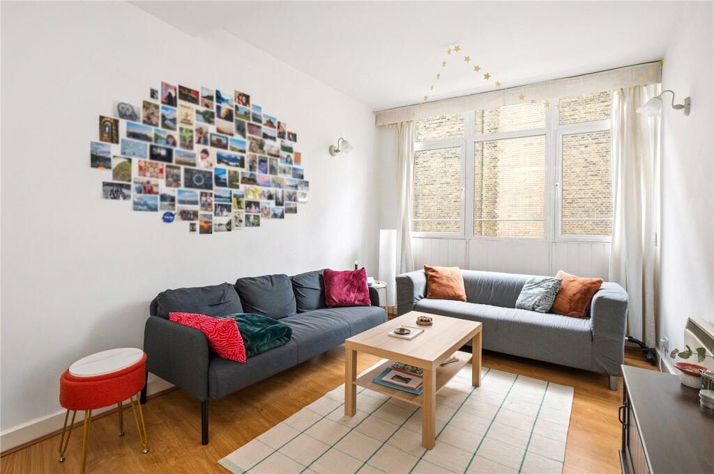 Main image of property: Bishopsgate, London, EC2M