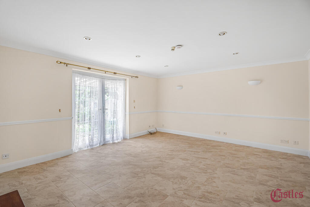 House in London, Ponders End - View 4