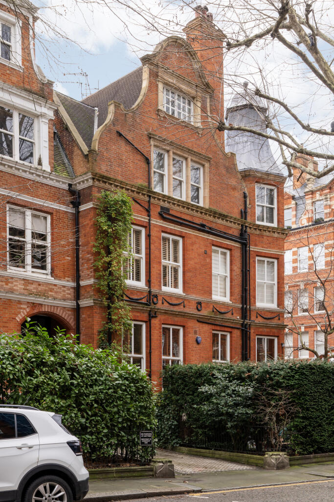 Main image of property: Kensington Court, Kensington W8