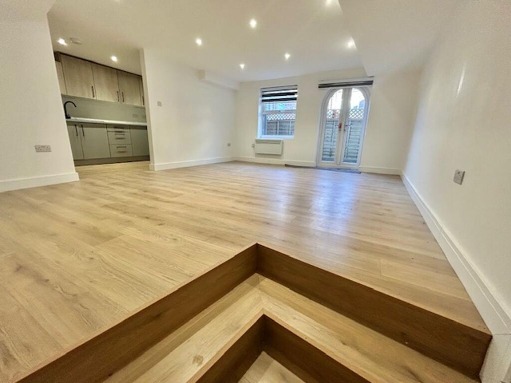 Main image of property: Castle Street, Tonbridge, TN9