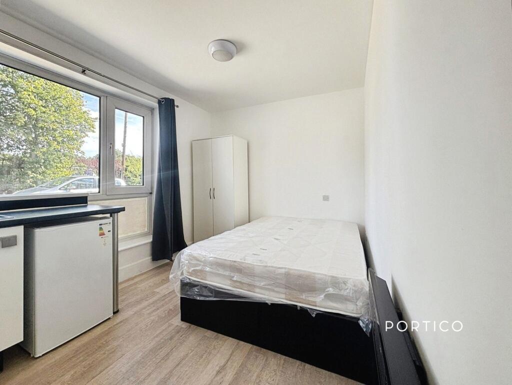 House in London - View 2