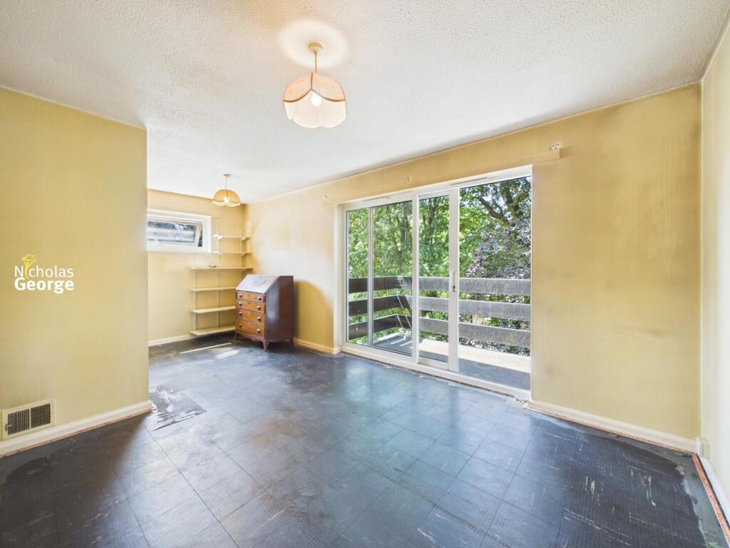 Apartment in Birmingham, Sparkhill - More