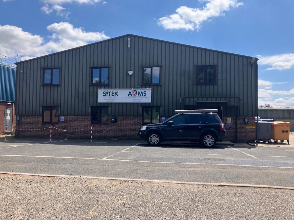 Main image of property: 19 Hellesdon Park Road, Drayton High Road, Norwich, NR6 5DR