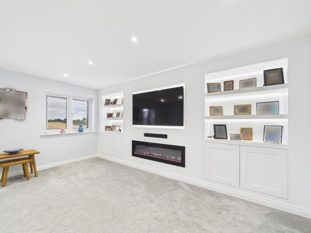 House in Wakefield - View 3