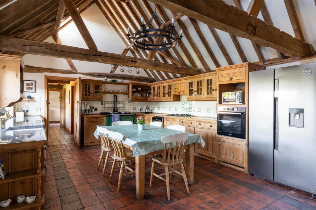 Tott Lane, Hurstpierpoint photo 4