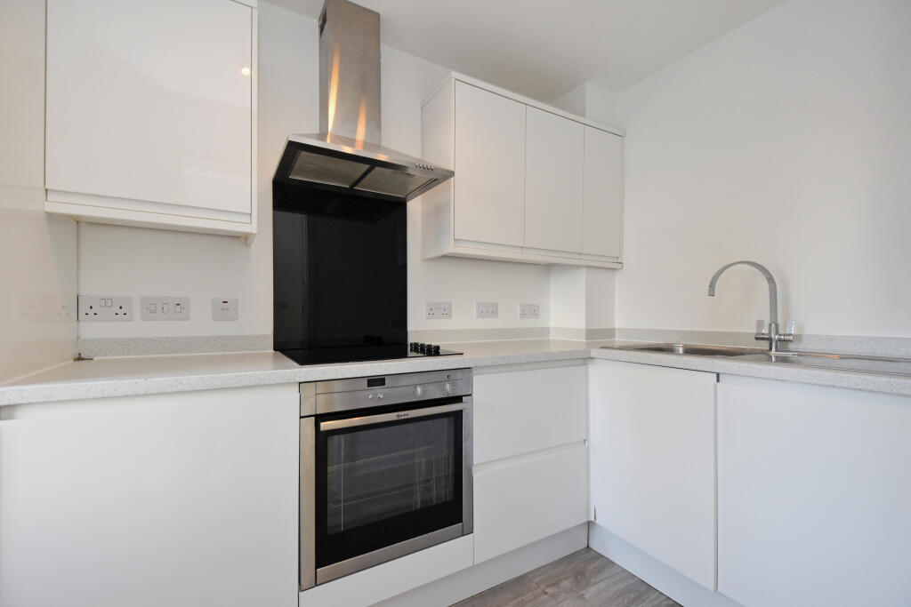 House in Mid Devon, Cullompton - View 4