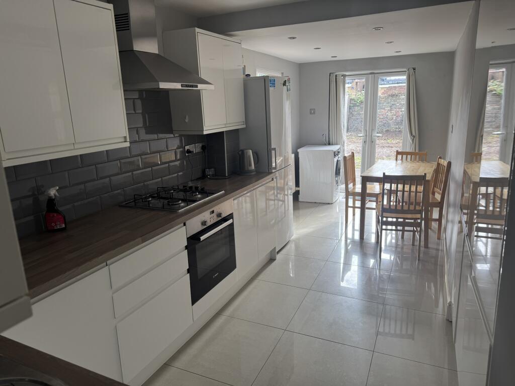 50 Ilex Road, Willesden, London photo 3