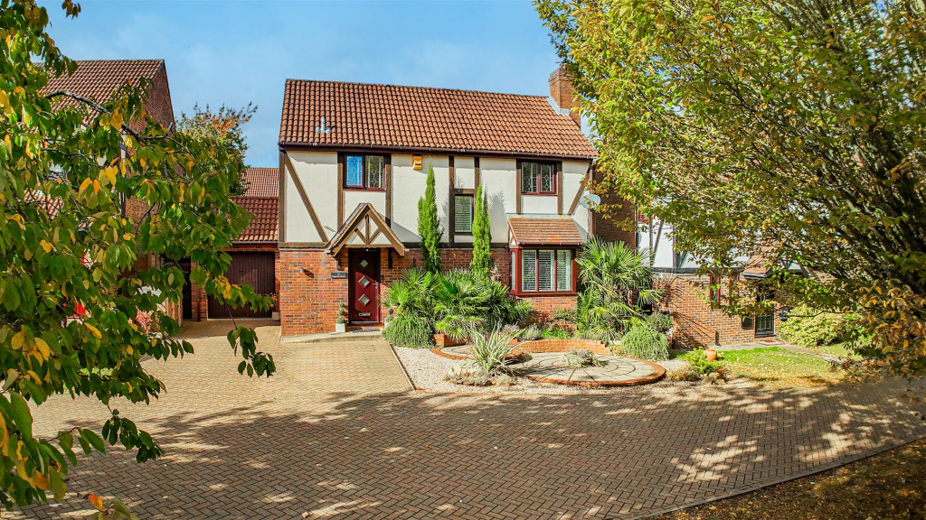 Main image of property: Squirrel Chase, Hemel Hempstead, HP1