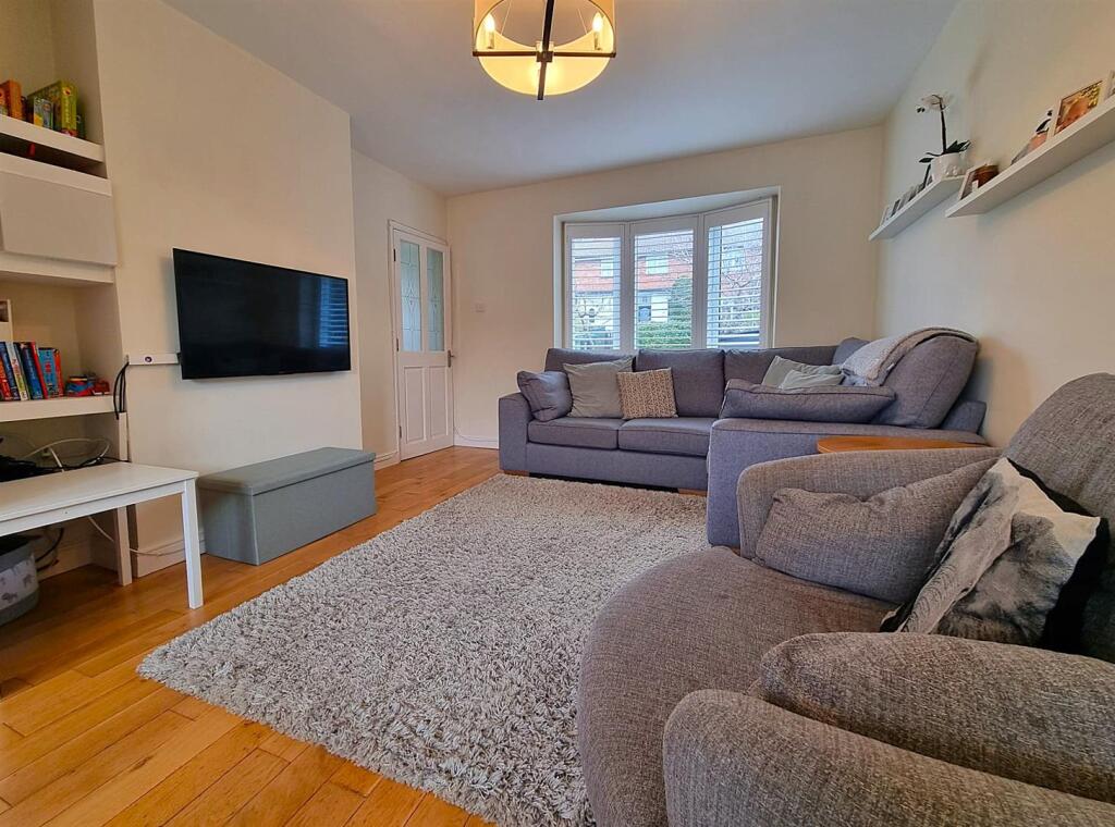 House in Dacorum, Nash Mills - View 4