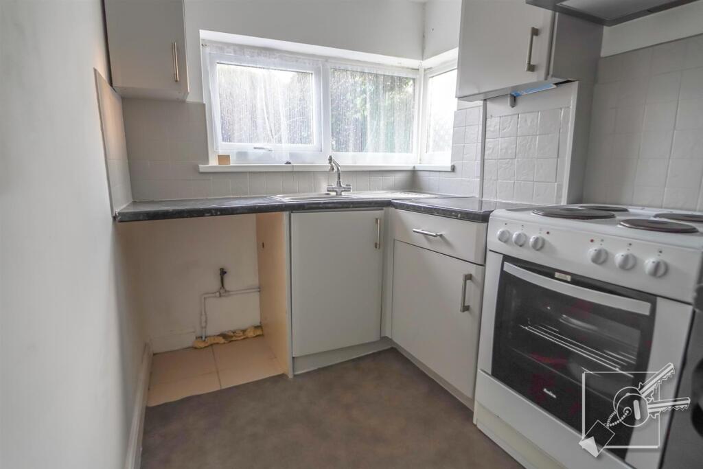 28 London Road, Northfleet, Gravesend - View 4