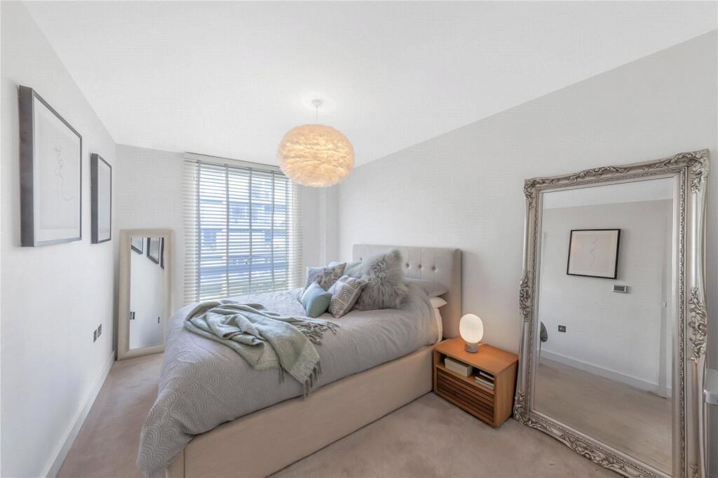 Orsman Road, Haggerston, London, N1 - More
