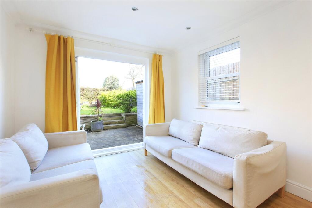 Apartment in London - More
