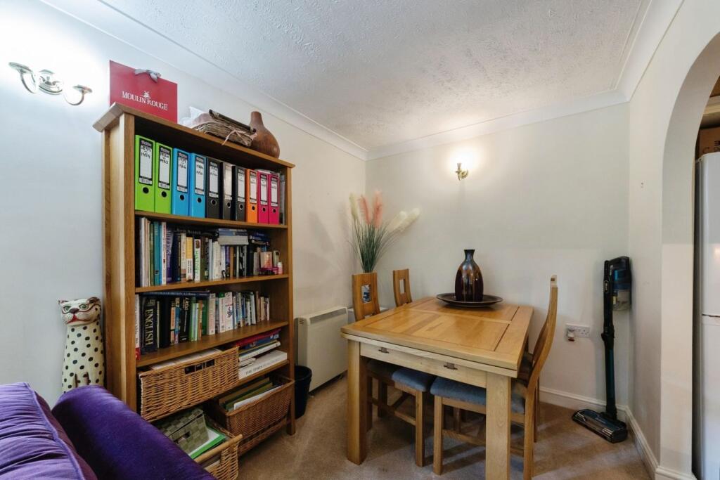 Apartment in Solihull - View 4
