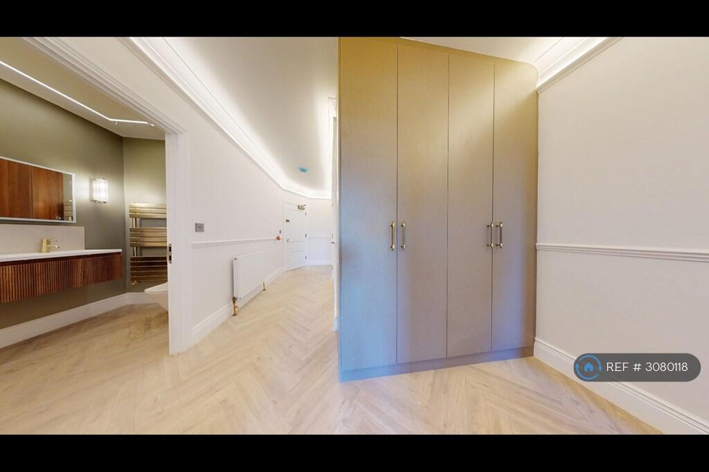 Apartment in London, Merton Park - View 5