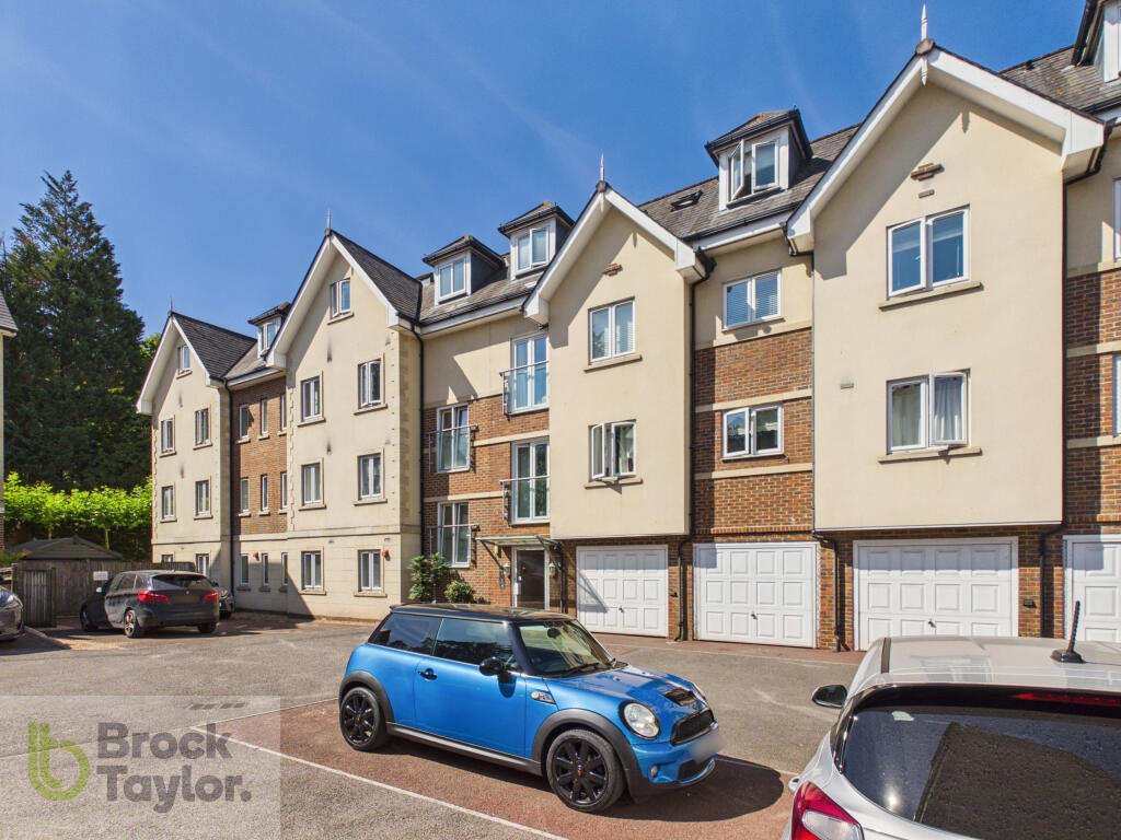 Main image of property: Regency Mews, Queens Road, Haywards Heath, RH16 1QL