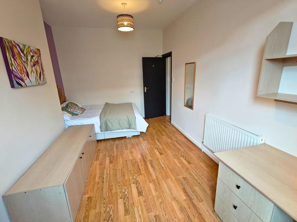 3 bedroom house share for rent