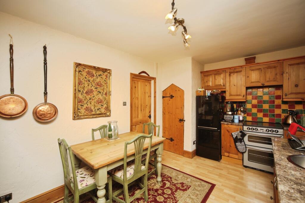 House in Birmingham, West Midlands - More
