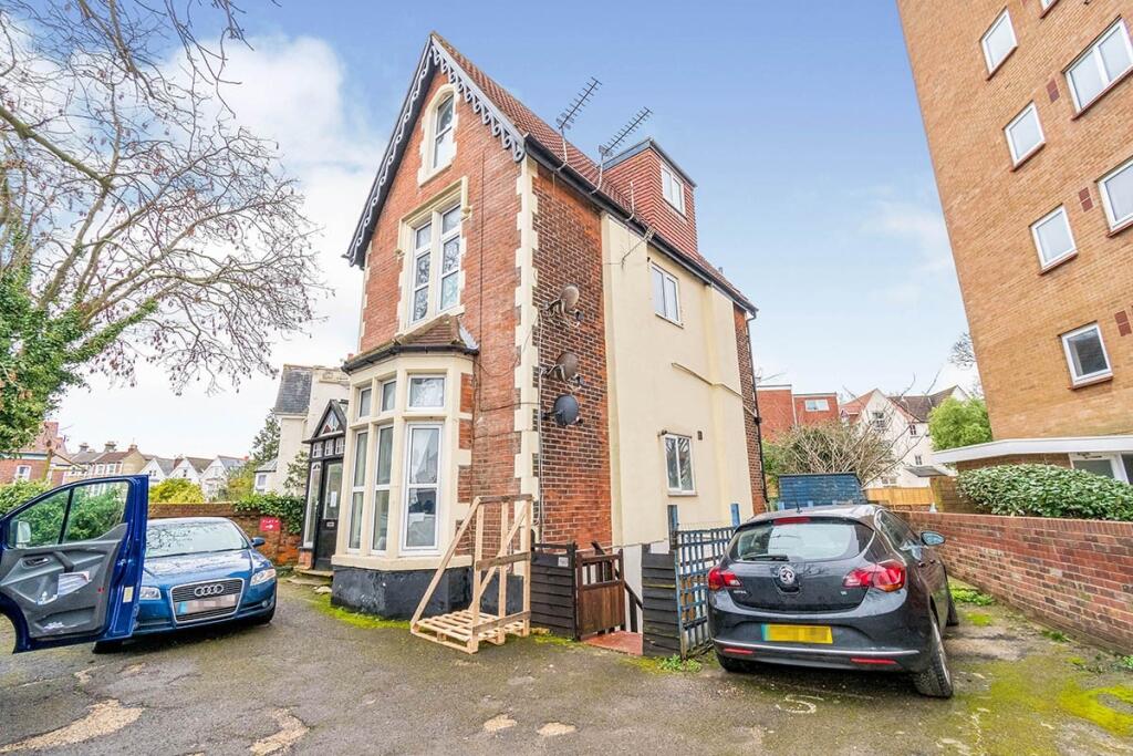 Main image of property: Victoria Road North, Southsea, Hampshire, PO5