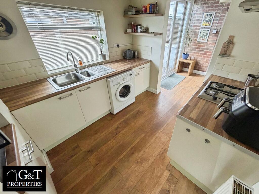 House in Sandwell, Plant's Green - More