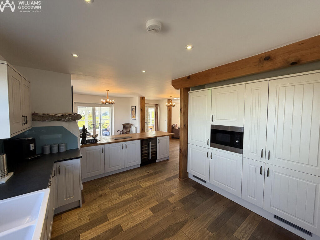 Off Allt Bron Philip, Llanddona, Anglesey, LL58 photo 4