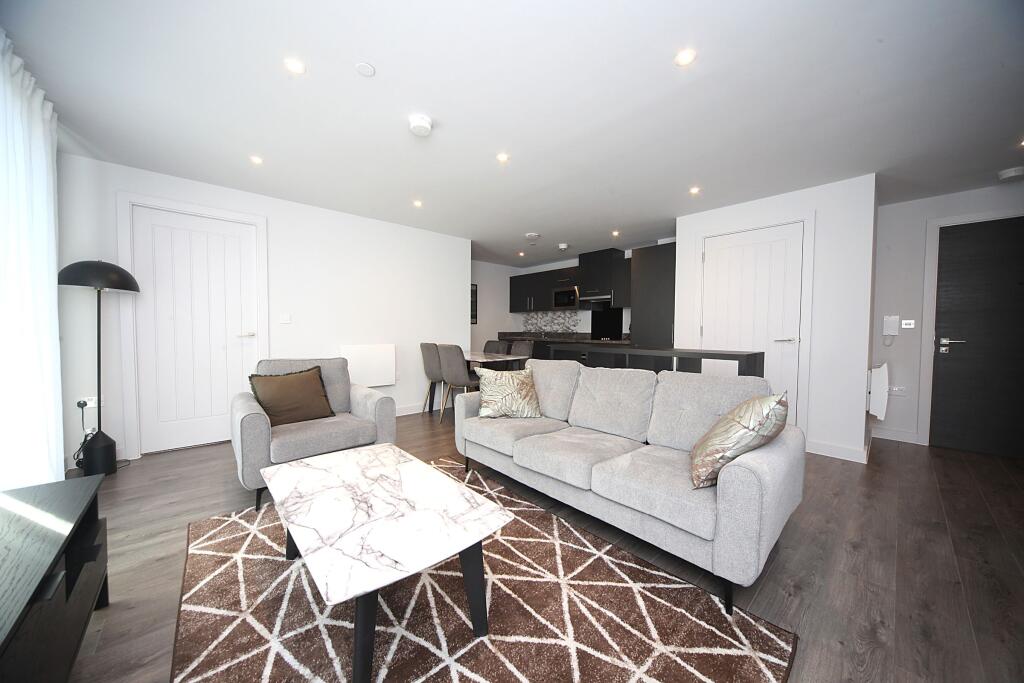 Main image of property: 2 Bed Apartment with Parking in the Hive- Castle Street, Luton