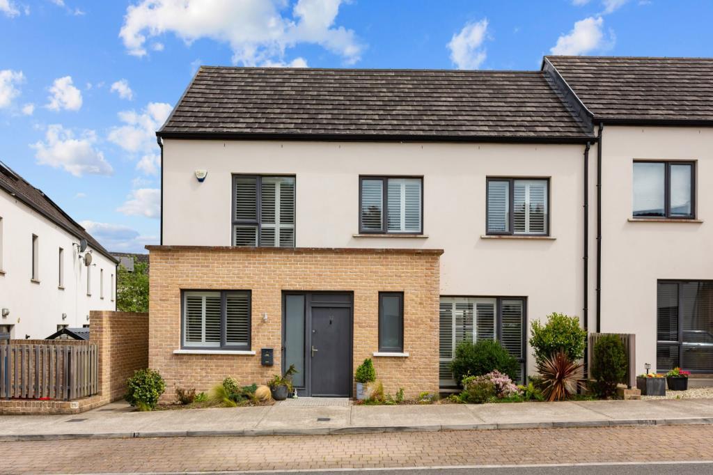 Main image of property: 12 The Avenue, Scholarstown Wood, Rathfarnham, D16 PK13